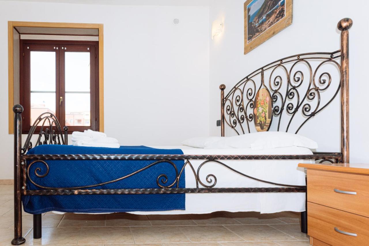 Casa Vacanze Maestrale - By Faendho Porto Torres Bagian luar foto