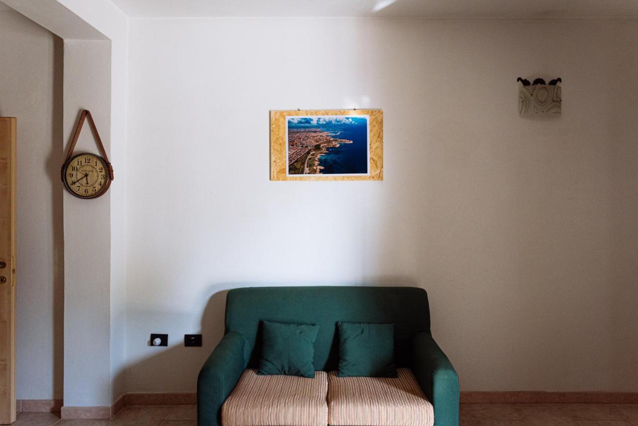 Casa Vacanze Maestrale - By Faendho Porto Torres Bagian luar foto