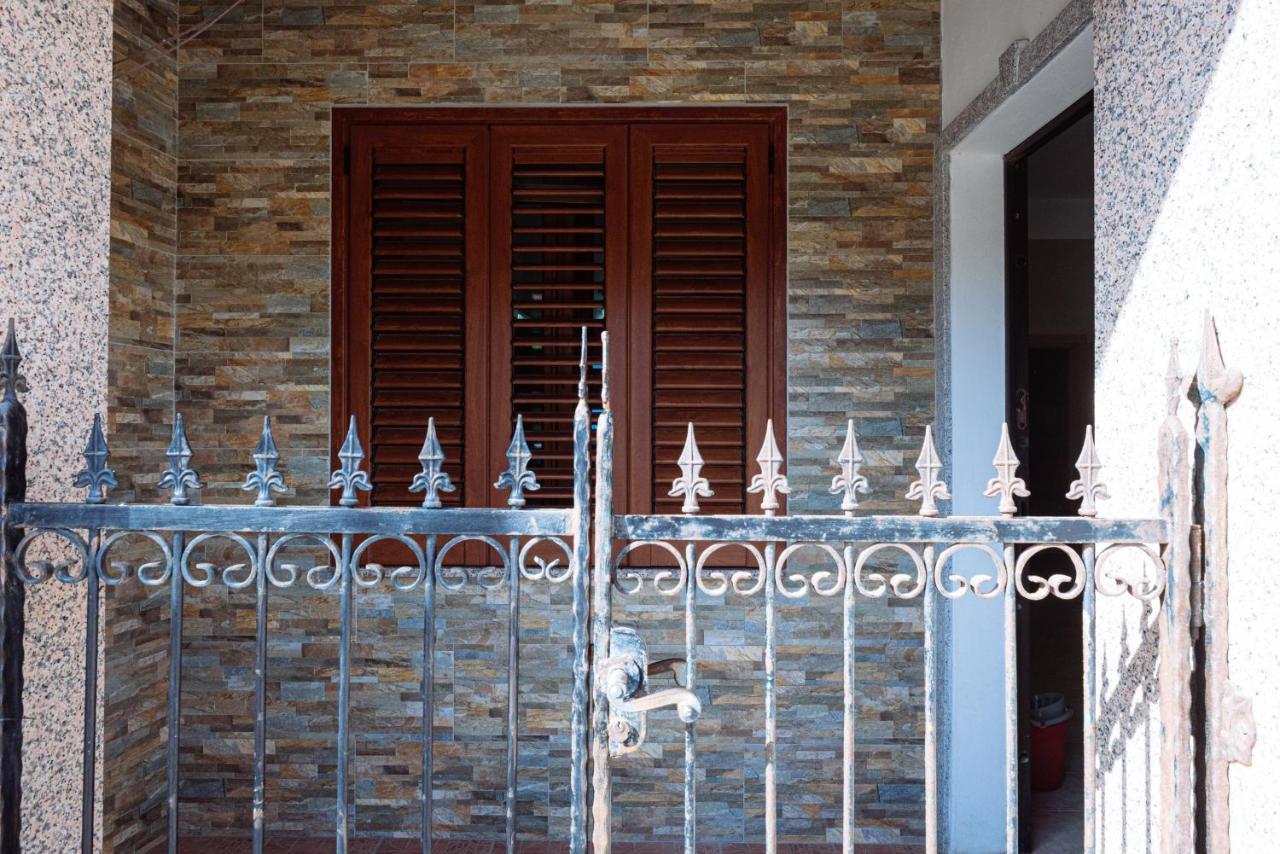 Casa Vacanze Maestrale - By Faendho Porto Torres Bagian luar foto