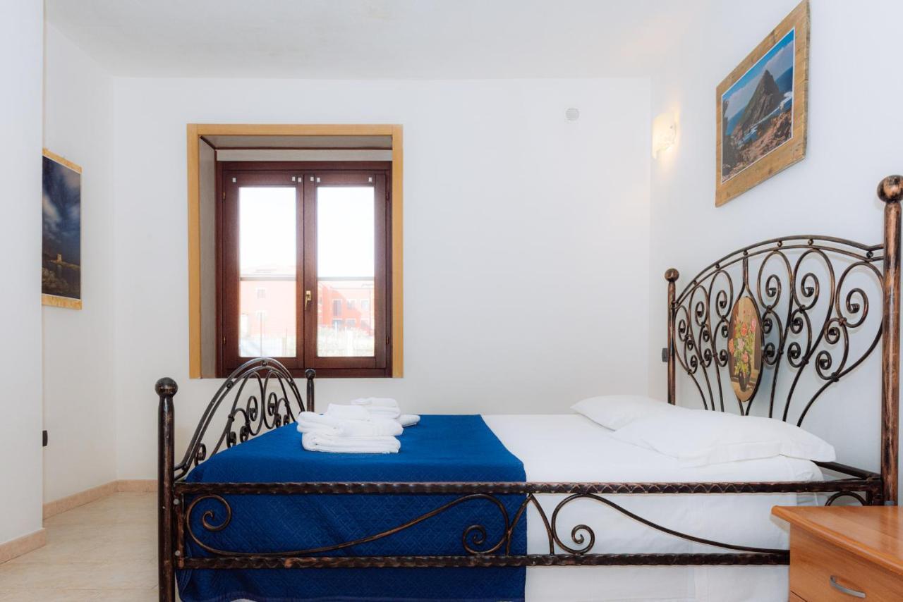 Casa Vacanze Maestrale - By Faendho Porto Torres Bagian luar foto
