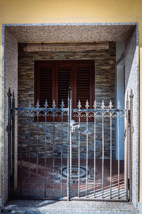 Casa Vacanze Maestrale - By Faendho Porto Torres Bagian luar foto